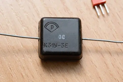 К31У-3Е 2 250в 220пф фото 2 К31У-3Е 2 250в 220пф фото 2