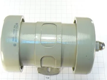 К15У-2 4кВ 1500 пф 35квар М150 фото 2 К15У-2 4кВ 1500 пф 35квар М150 фото 2